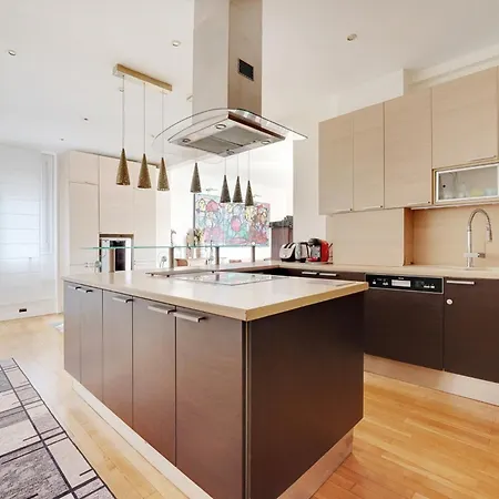 Apartment Joli 90m2 - 2 Ch Proche Champs-elysees, Climatise Neuilly-sur-Seine
